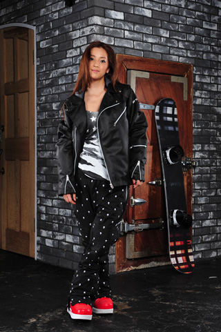 YONEX ヨネックス UNI ヒートカプセル THE 6 パンツ BLACK × WHITE 【日本正規品】